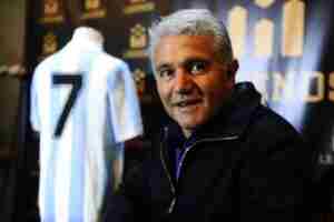 Jorge Burruchaga detalló todas las negociaciones que se están llevando a cabo.