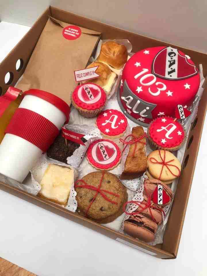La merienda que recibió alicia por su cumpleaños - Foto: Clarín