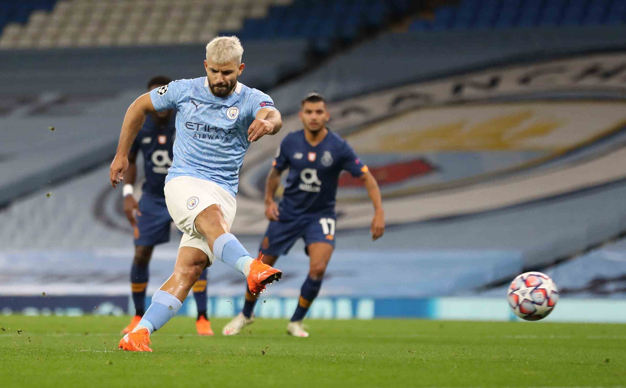 El Kun Agüero espera volver a las canchas