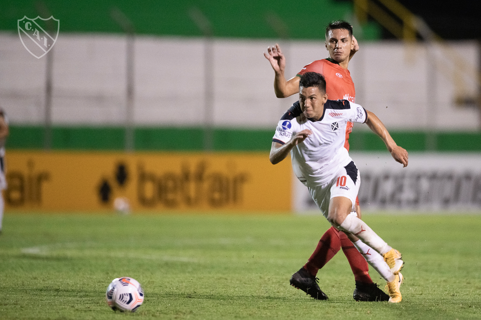 Alan Velasco tuvo un buen partido en Bolivia ante Guabirá por Copa Sudamericana