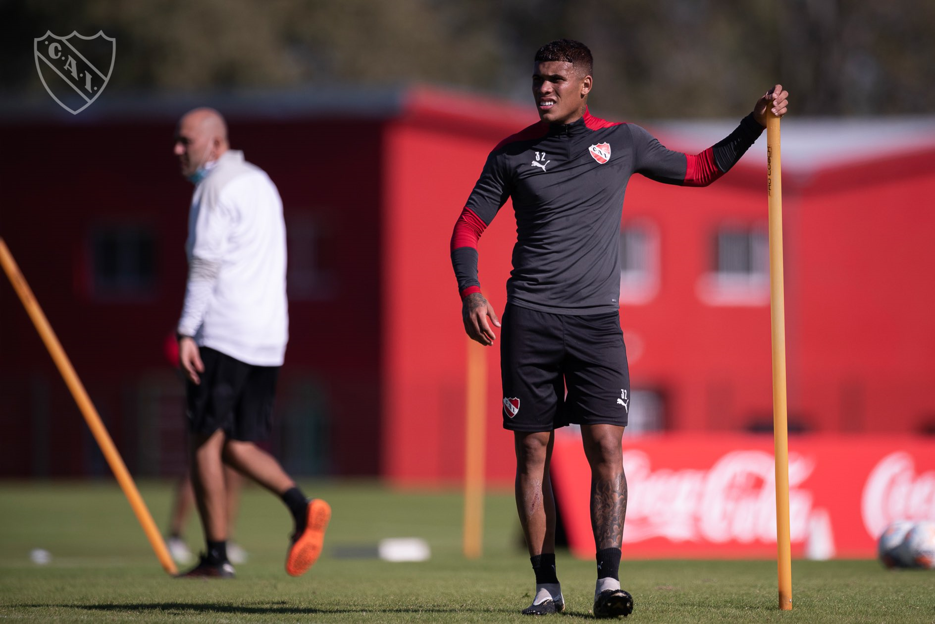 Ayrton Costa tendrá su lugar en el once inicial de Independiente