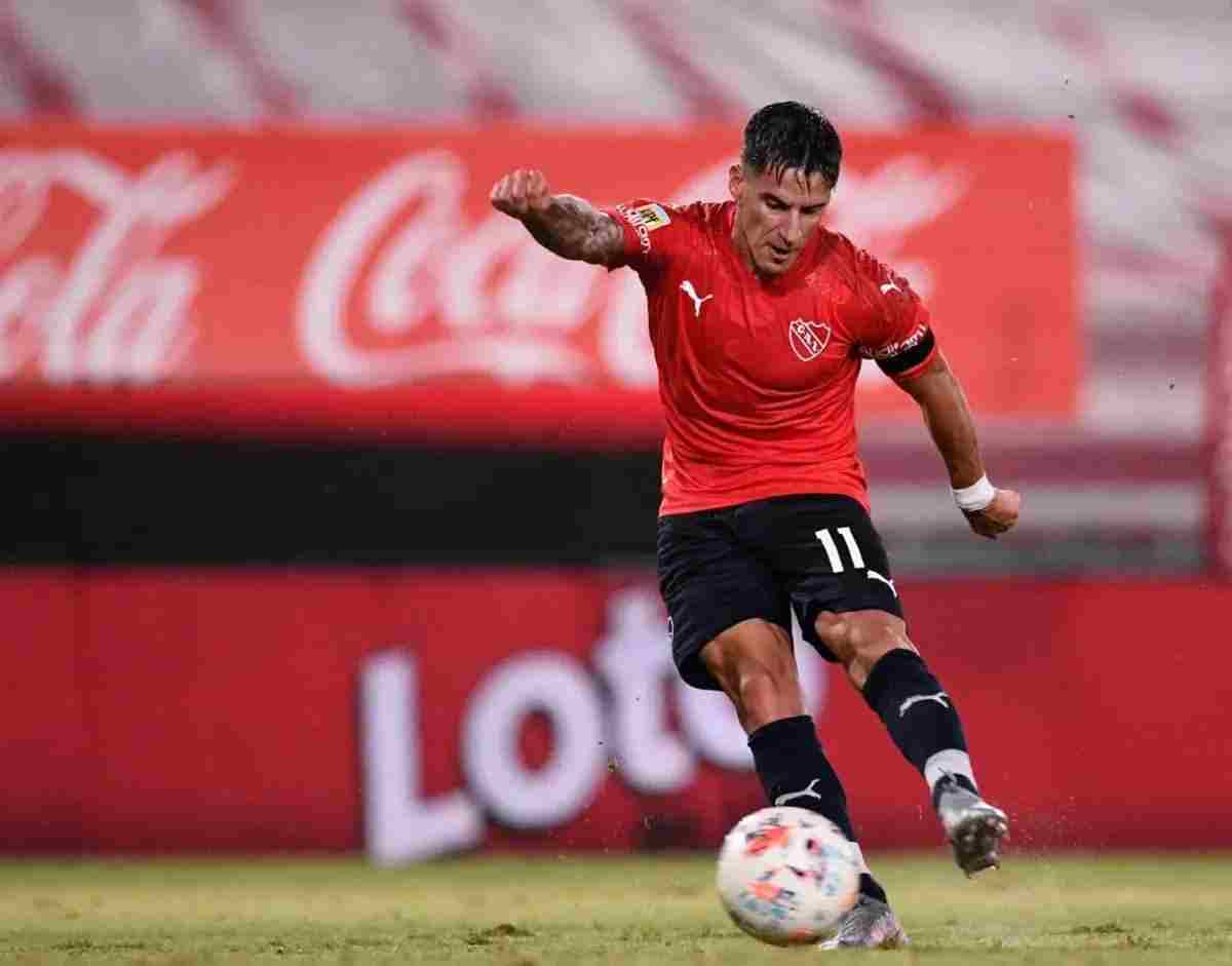 Bomba: Jonathan Menéndez abandona Independiente antes de jugar las semis