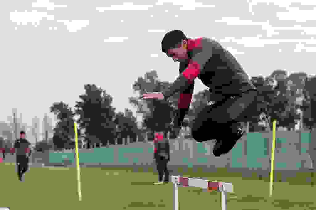 El Perro Romero realizó trabajos regenerativos en el entrenamiento del jueves en Villa Domínico.