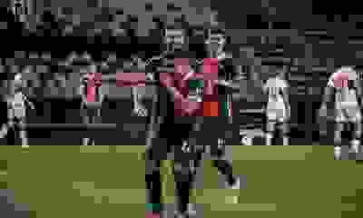 Desastre en el clásico y renuncia de un ex Independiente