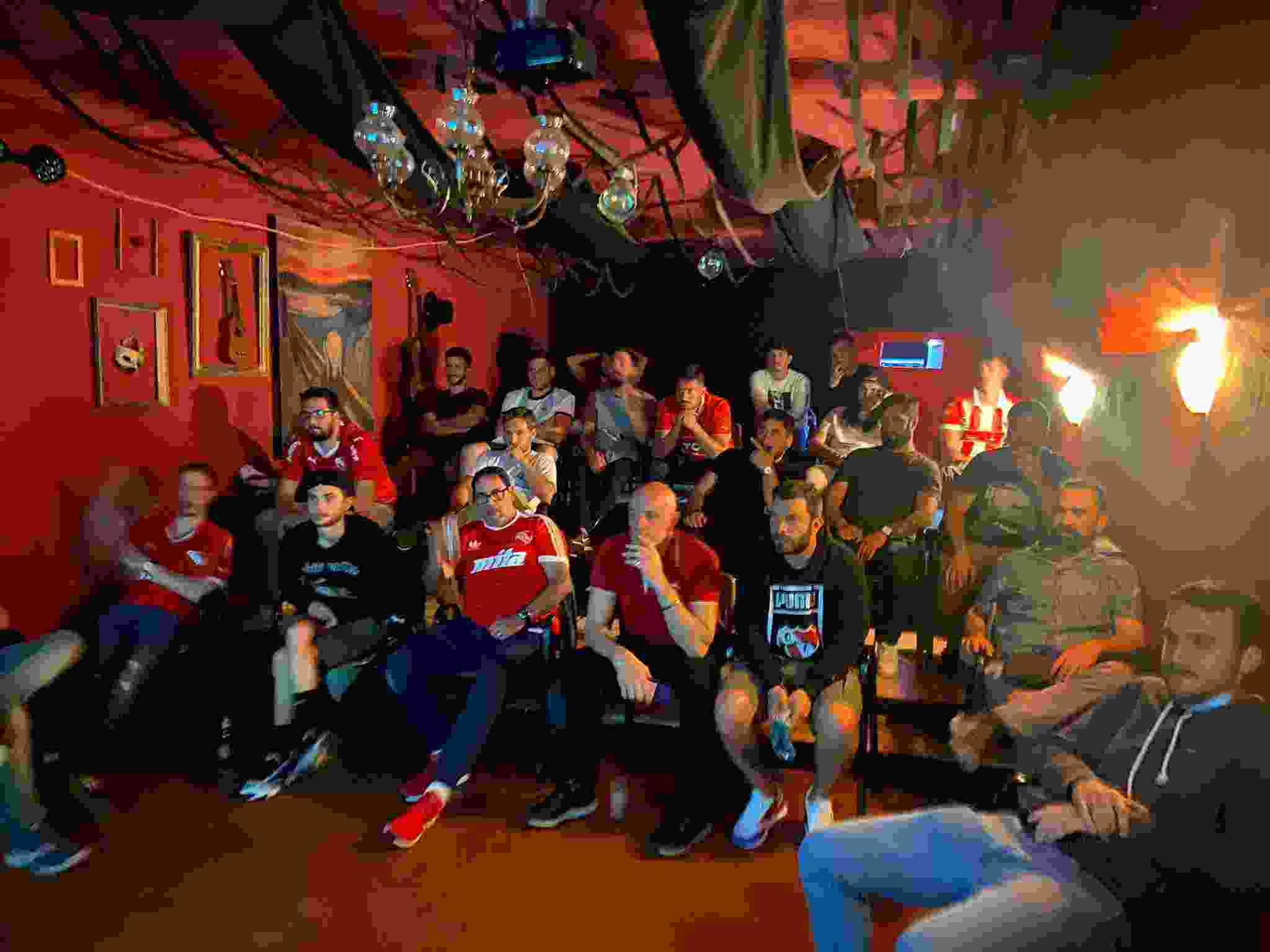 Cómo seguir en vivo Independiente vs Gimnasia desde el exterior