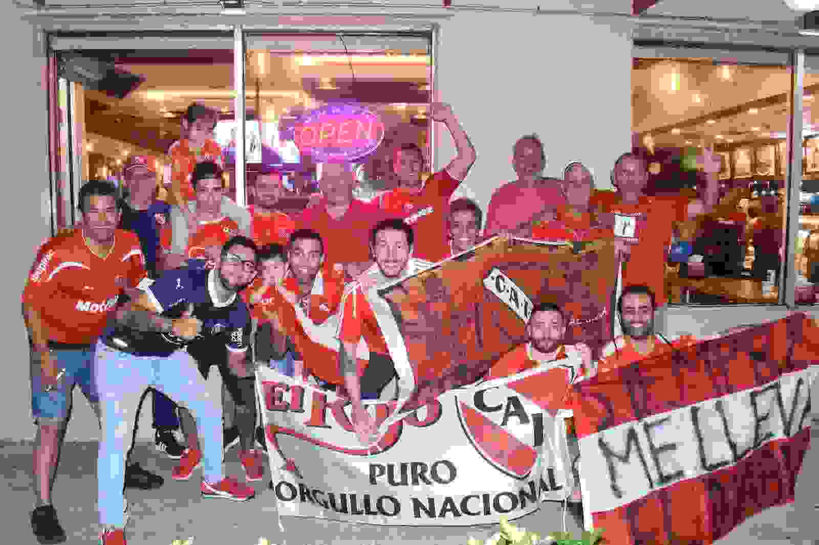 Cómo ver en vivo Vélez - Independiente desde el exterior