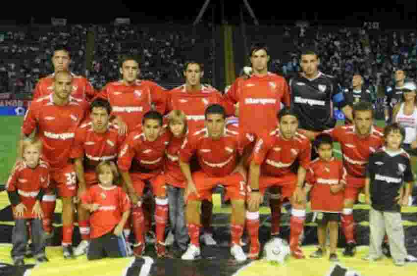 Un ex Independiente rompió en llanto al anunciar que deja el fútbol
