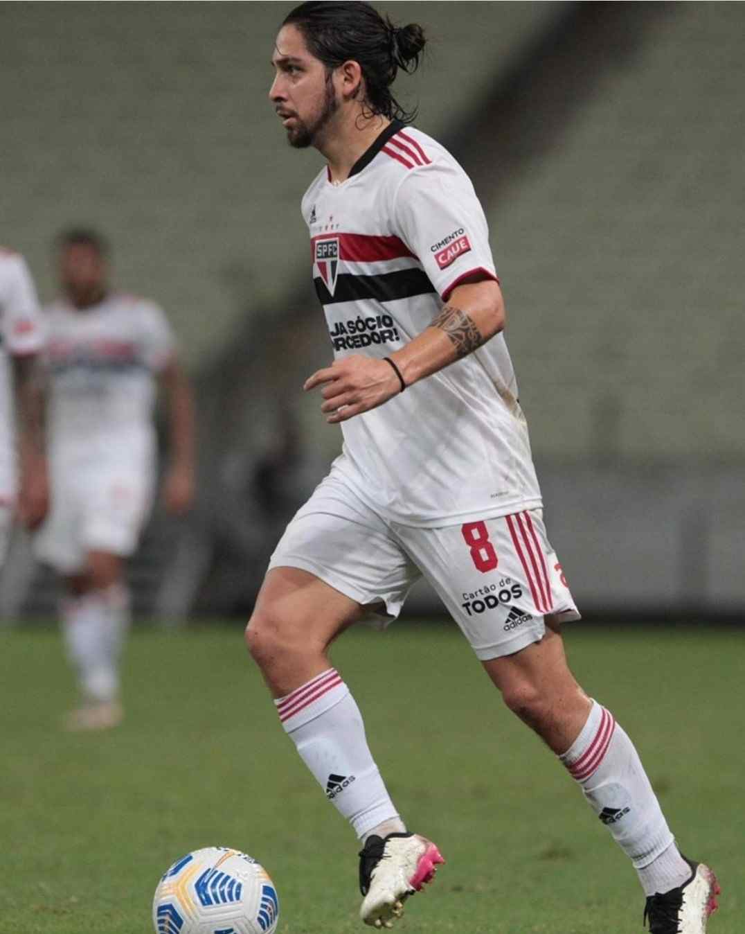 Martín Benítez no regresará a Independiente y continuará su carrera en Gremio de Porto Alegre.