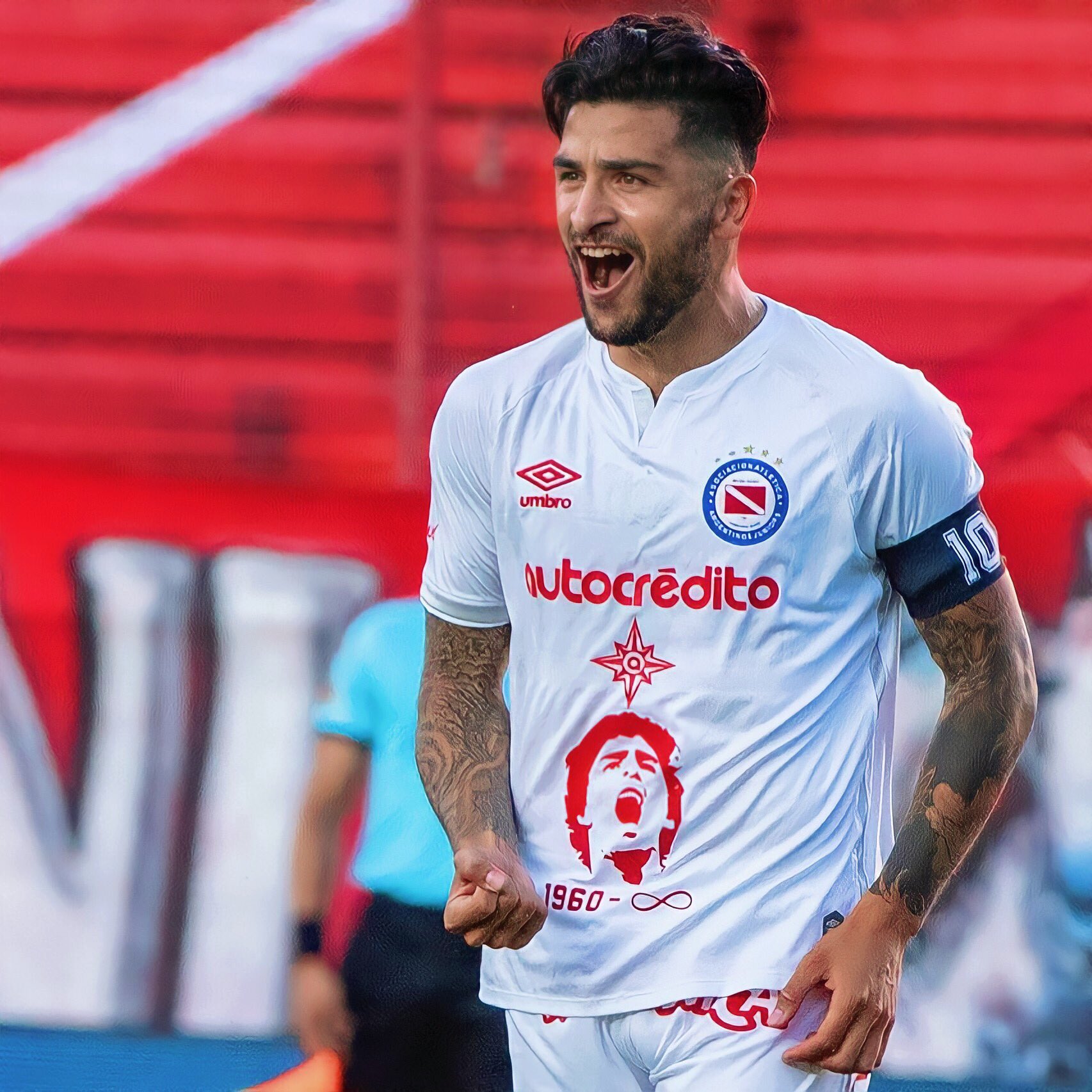 Elías Gómez iba a llegar a Independiente, pero finalmente seguirá su carrera en River.