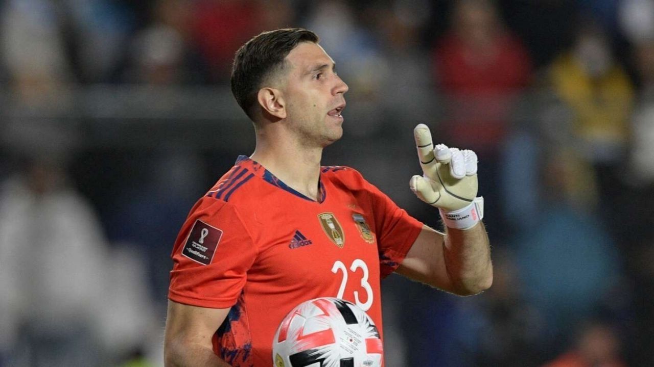 Dura e inesperada sanción para el Dibu Martínez