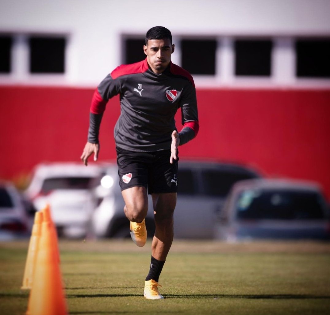 Carlos Benavídez dejó atrás su lesión y entrenó con el resto del plantel de Independiente.