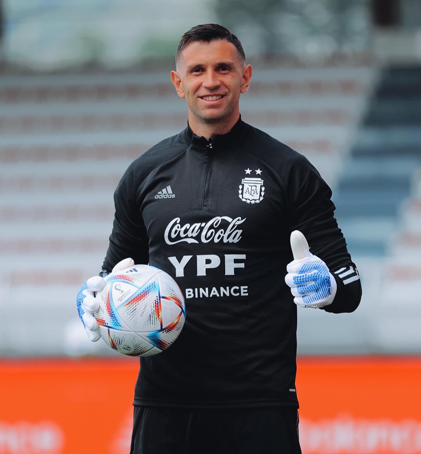 El Dibu Martínez está listo para un nuevo partido de la Selección Argentina.