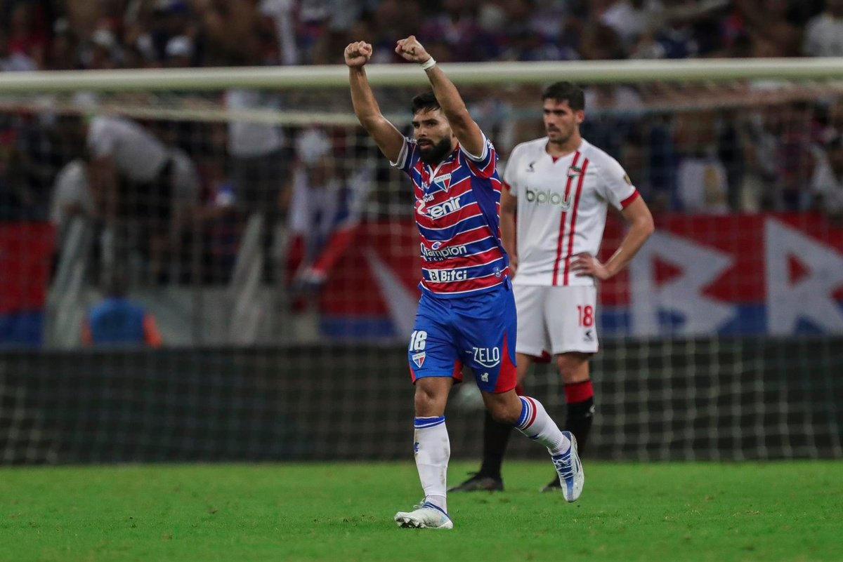 Silvio Romero volvió a referirse al Rey de Copas.
