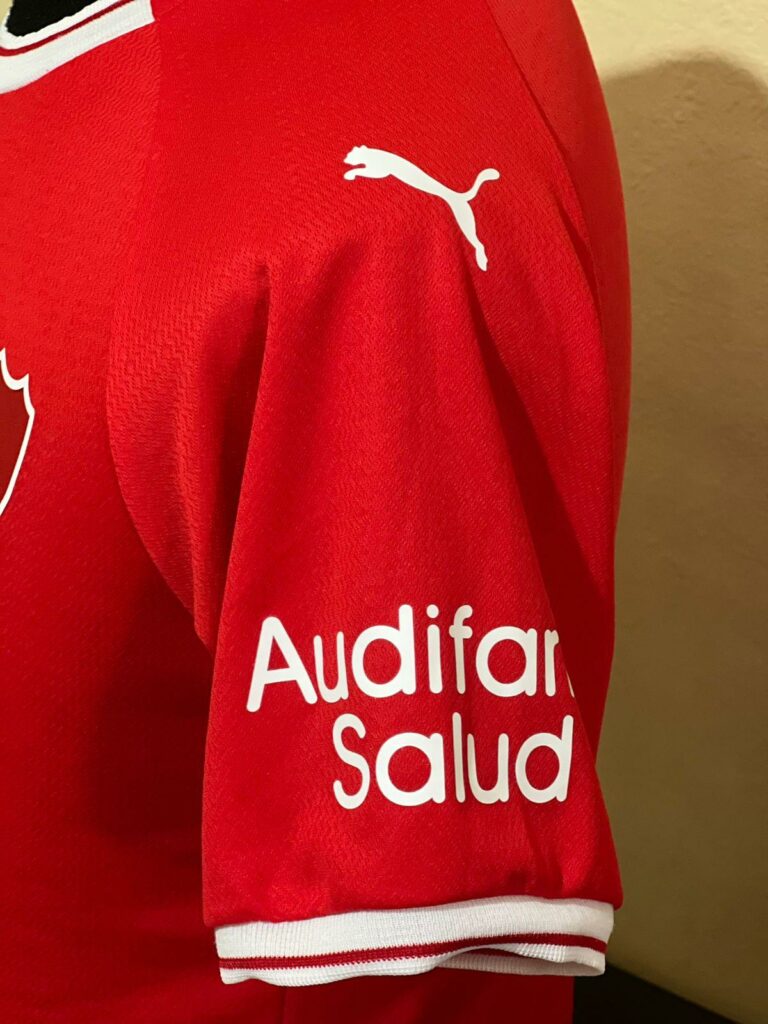 🇦🇷 Independiente revela su camiseta 2021-22 con 18 estrellas alrededor de  su escudo
