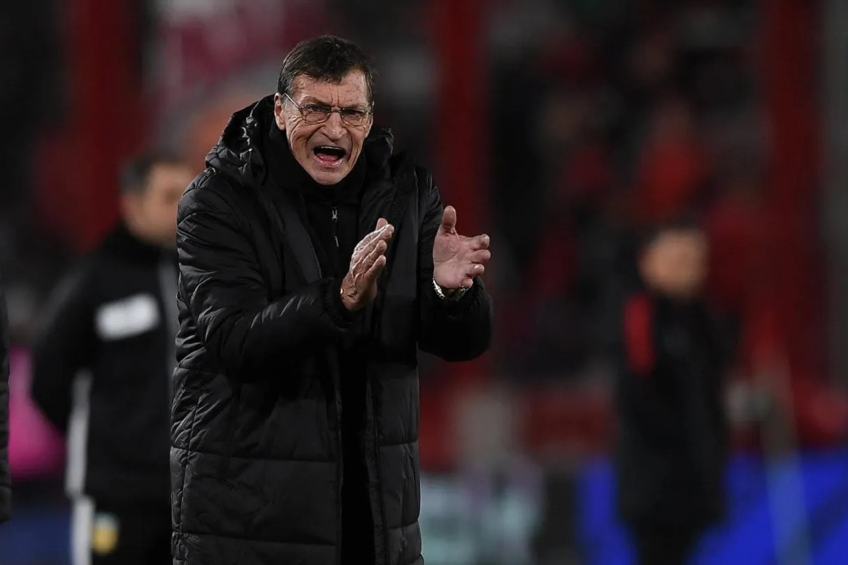 Julio Falcioni se mostró satisfecho por la producción futbolística del equipo.