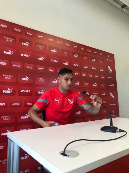 Milton Álvarez, arquero del Rojo, habló en conferencia de prensa.