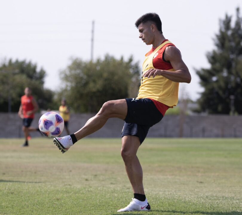 Thomas Ortega dejará de entrenar con Independiente para pasar a Tristán Suárez.