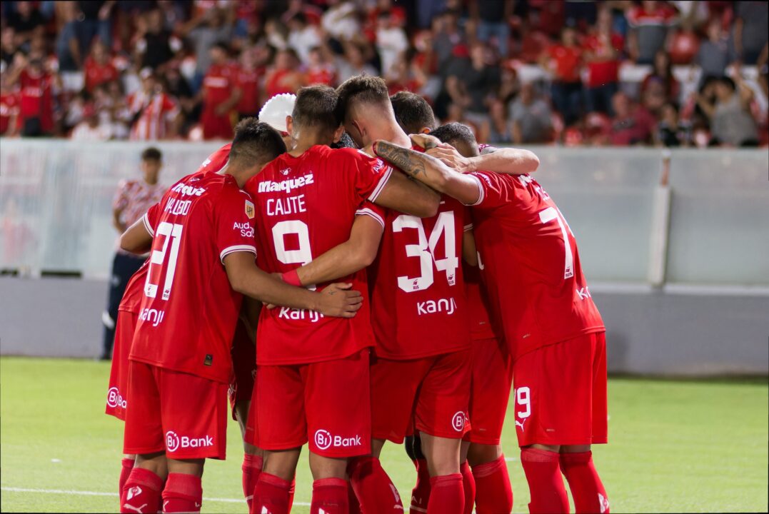 Este es el técnico que pica en punta para llegar a Independiente