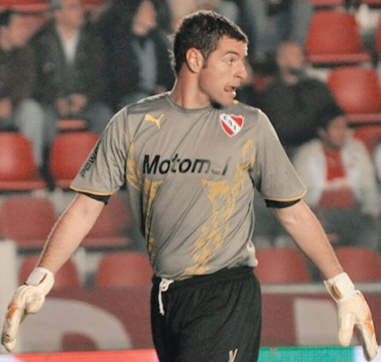 Adrián Gabbarini pasó por Independiente y está ayudando al club.