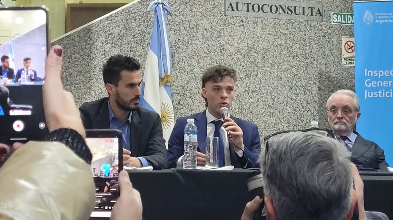 Santiago Maratea habló en conferencia de prensa.