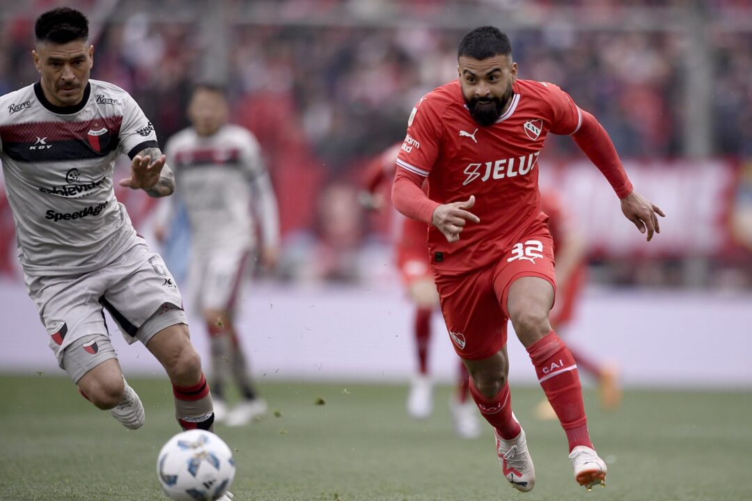 Alexis Canelo hizo su debut con la camiseta de Independiente.