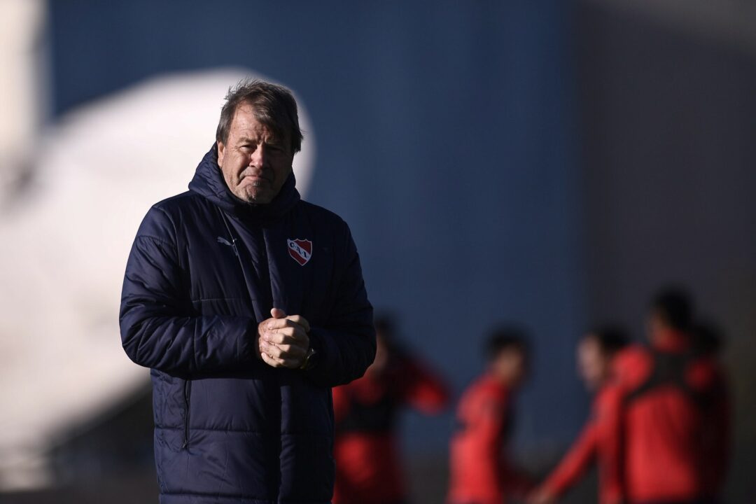 Independiente aún no se retiró del mercado de pases.