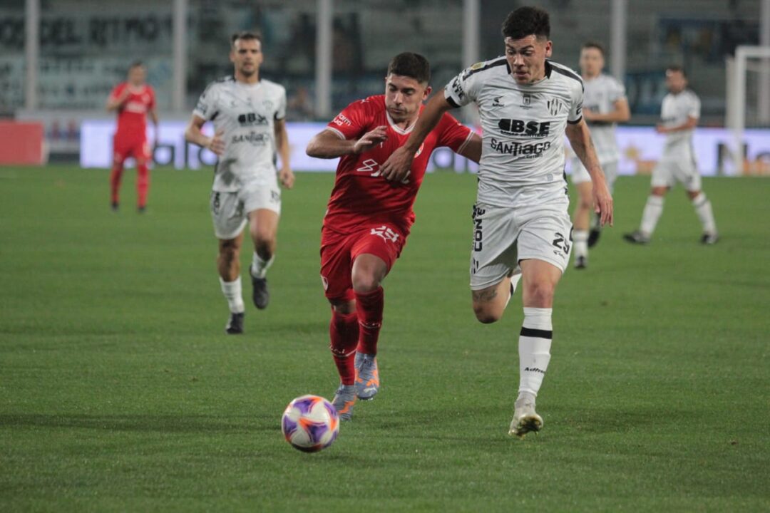 Independiente se midió ante Central Córdoba.