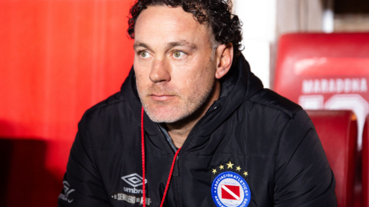 El ex Independiente, Gabriel Milito, podría volver a dirigir.