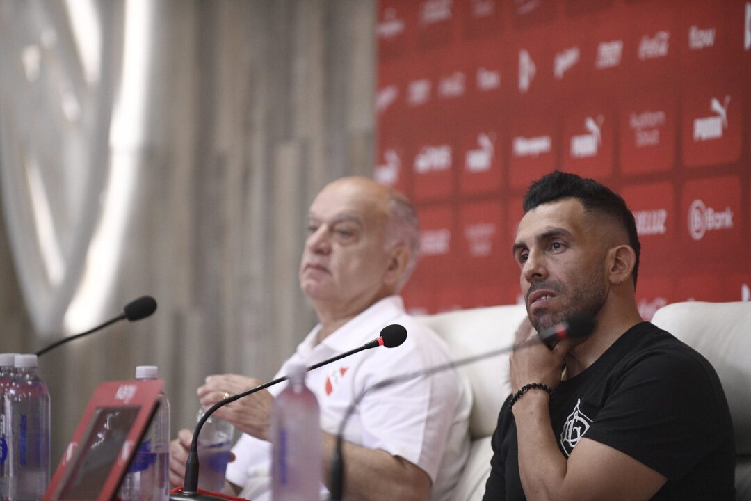 Néstor Grindetti habló en la conferencia de prensa de la renovación de contrato de Carlos Tevez.