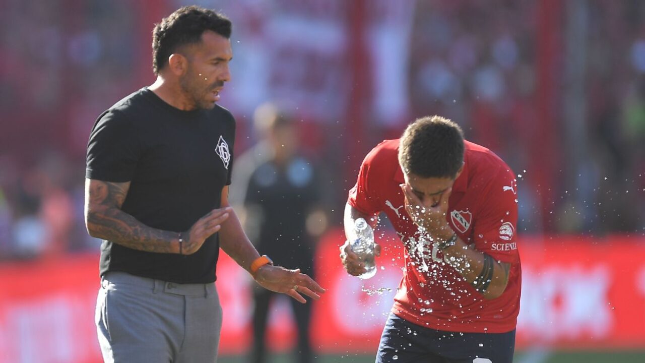 La noticia por la que espera Carlos Tevez