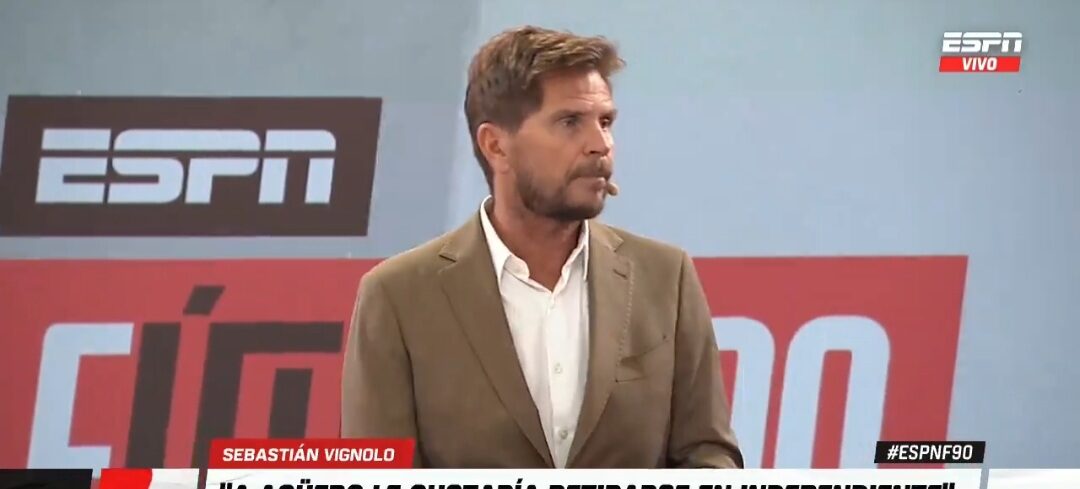 Bombazo de Vignolo: "A Agüero le gustaría retirarse en Independiente"