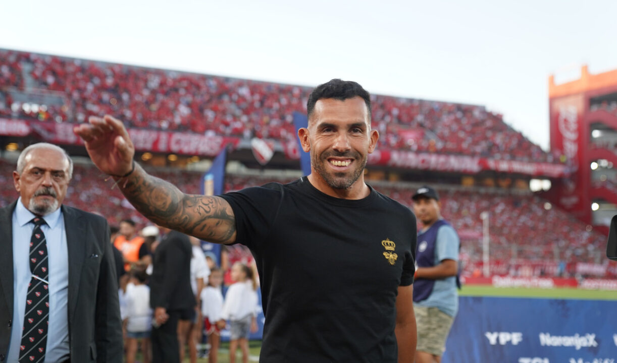 Carlos Tevez es el entrenador de Independiente.