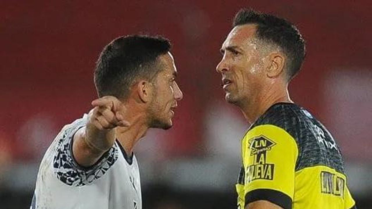 Mariano Closs arremetió contra el nivel del arbitraje.