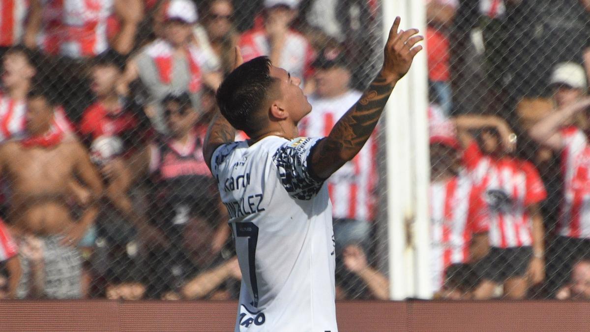 Lucas González es uno de los futbolistas que podrían marcharse de Independiente.