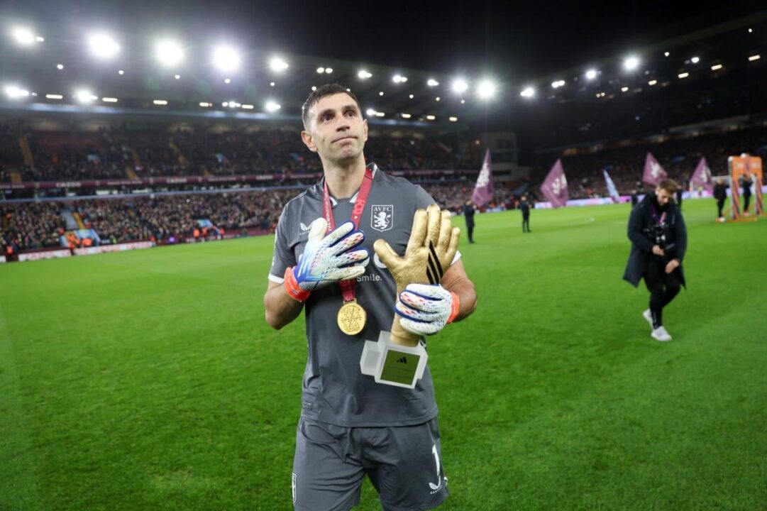 El arquero del Aston Villa está muy feliz, porque su equipo consiguió algo muy importante. El Dibu Martínez logró uno de sus objetivos.