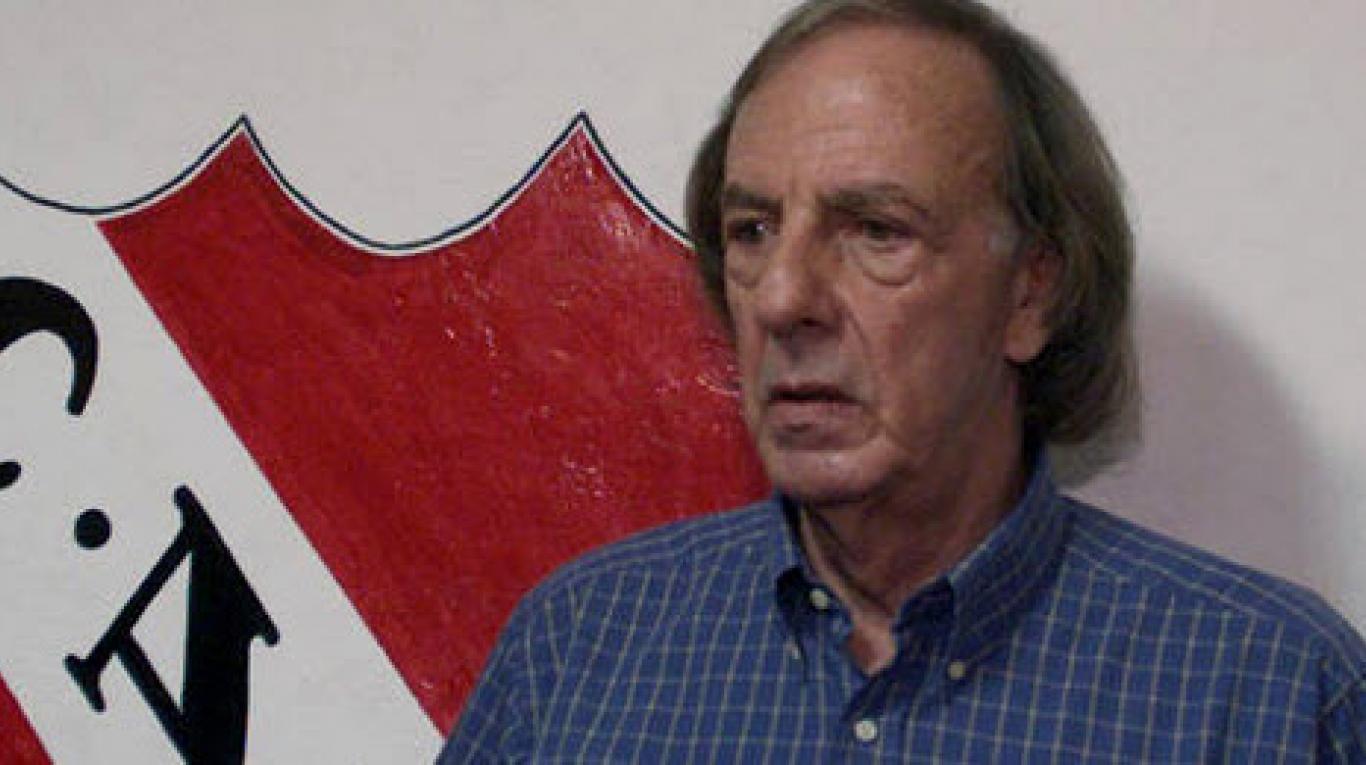César Menotti fue entrenador de Independiente.