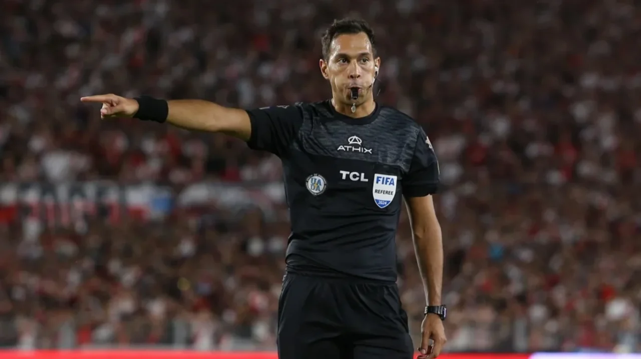 Tello va a dirigir a Independiente el próximo domingo.