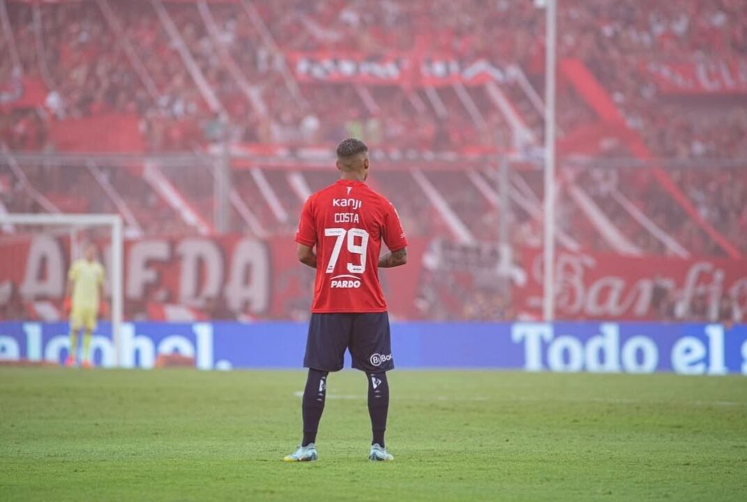 Independiente va a recibir dinero por el pase de Costa.