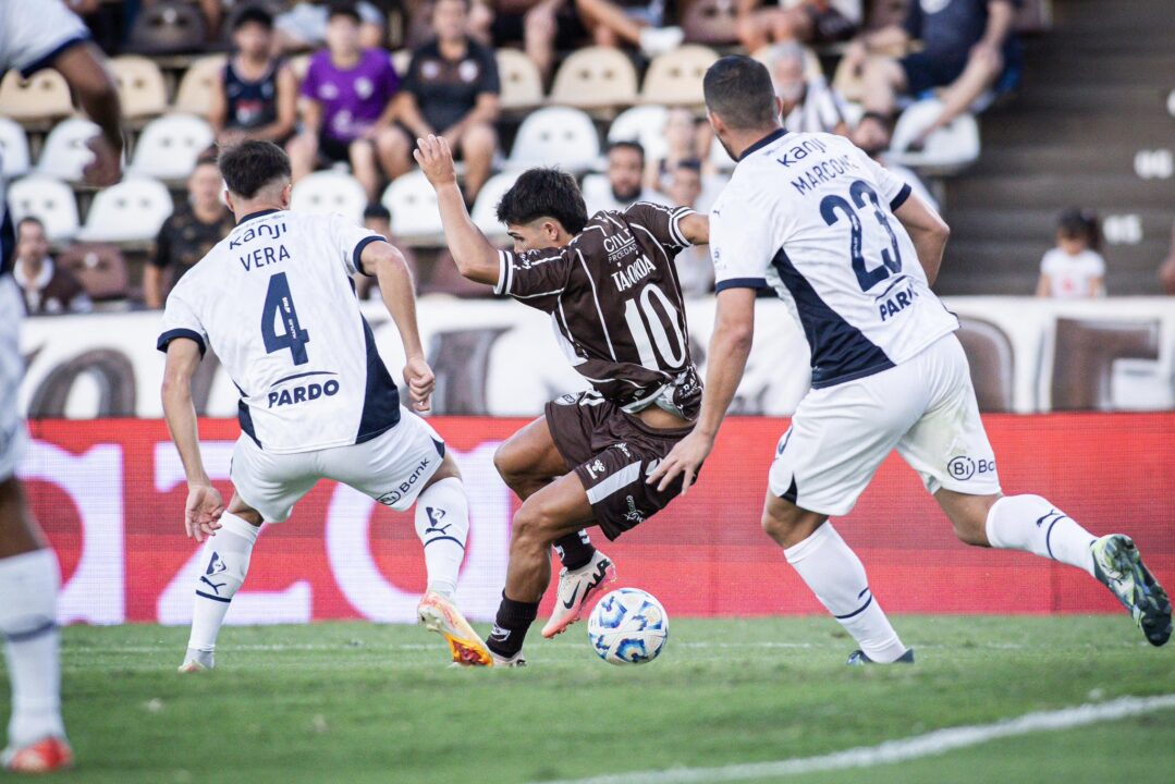 Independiente tuvo un partido muy complejo ante Platense.