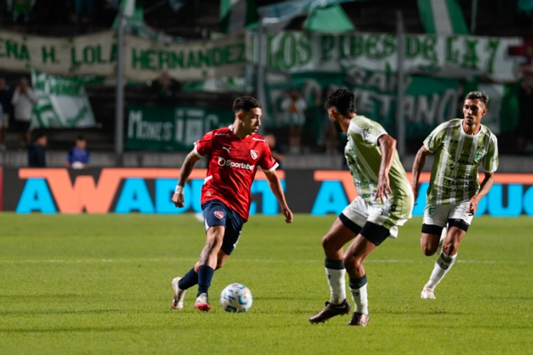 Independiente tuvo su estreno en la Copa Argentina en San Nicolás.