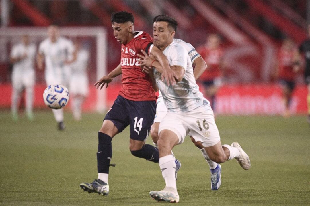 Atlético Tucumán vs Independiente: hora, TV y las formaciones del suspendido