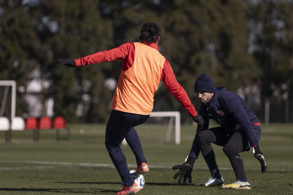 El plantel de Independiente está entrenando en Villa Domínico.