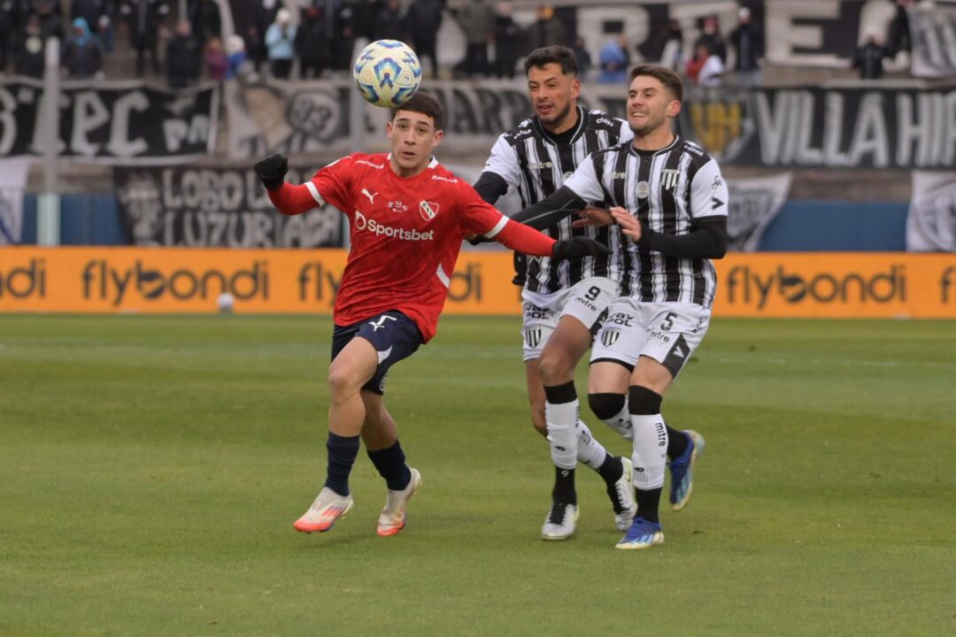 Independiente se mandó de cabeza a octavos