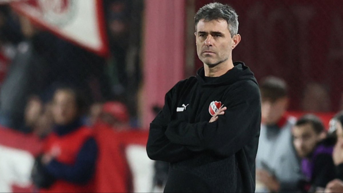 Julio Vaccari está metido en el mercado de pases.