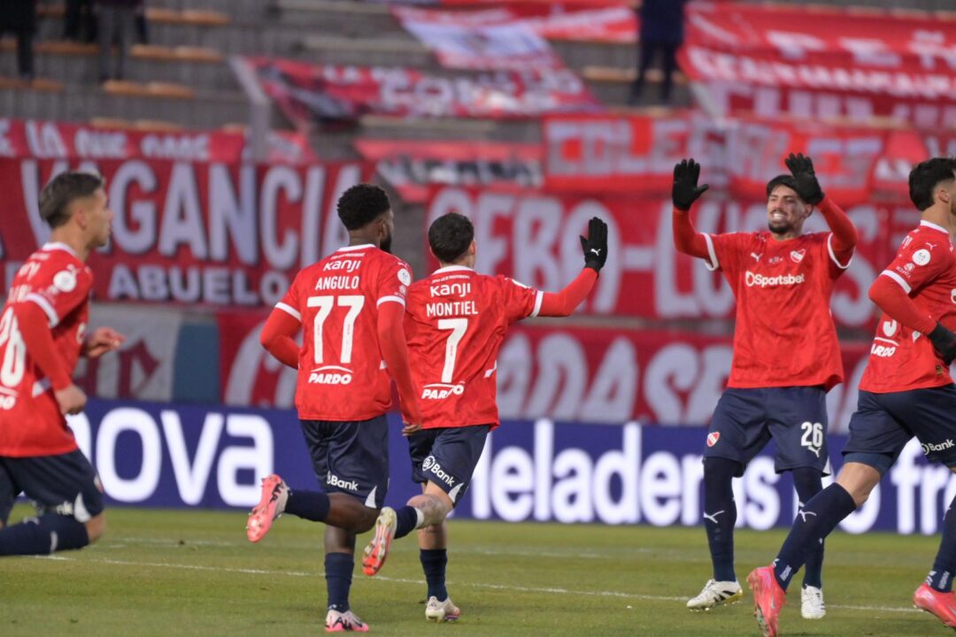 Kevin Lomónaco volvió a ser uno de los mejores de Independiente.