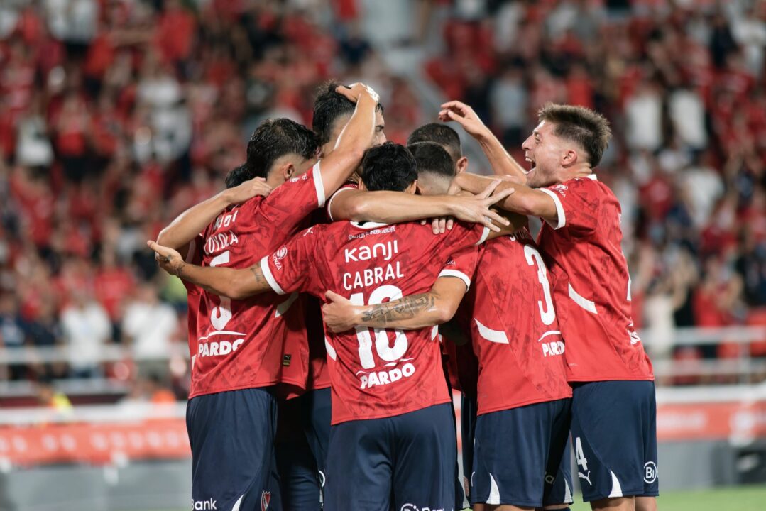 Independiente aún no se retiró del mercado de pases.