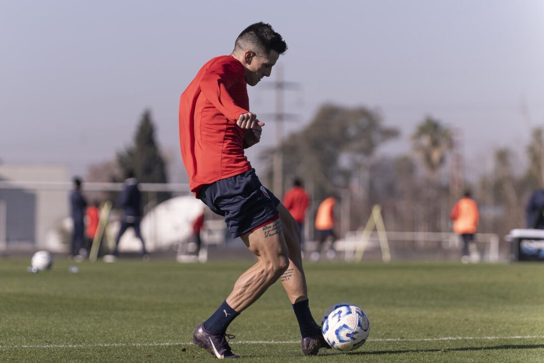 Julio Vaccari aún debe decidir quién será el lateral derecho.
