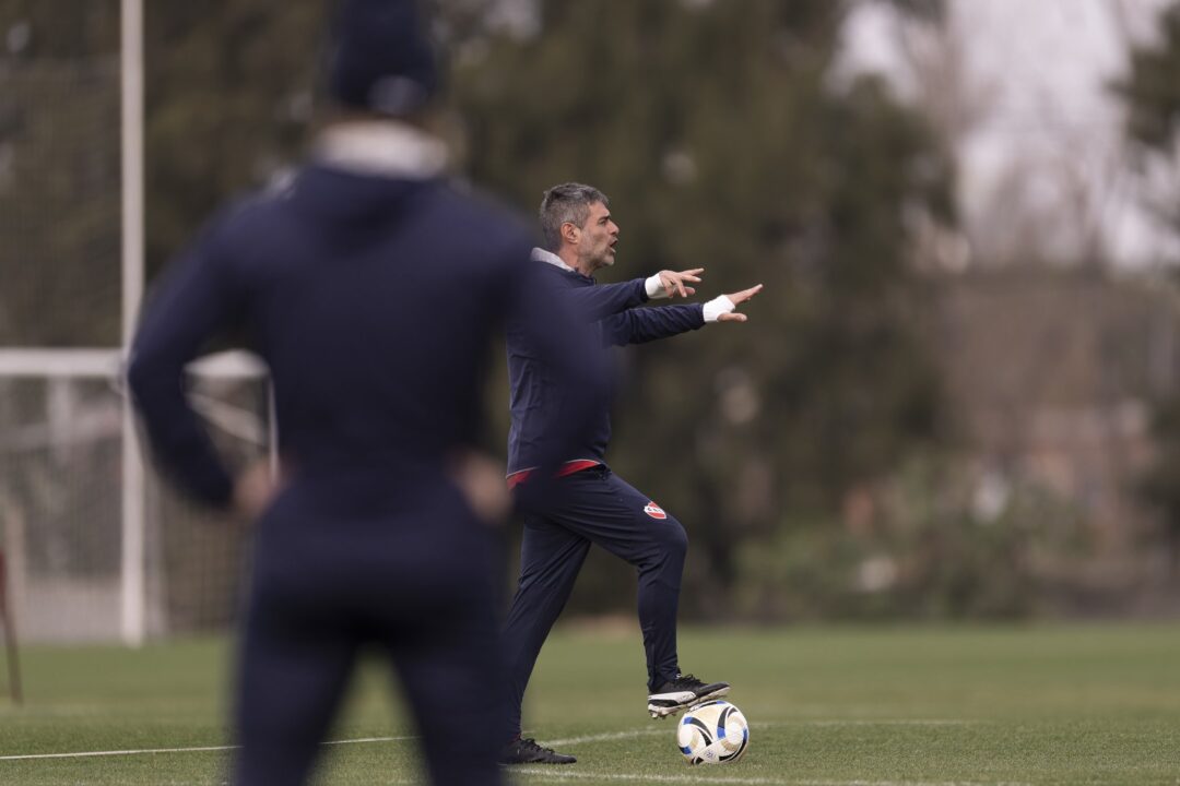 Julio Vaccari inició otra semana más al frente del Rey de Copas.