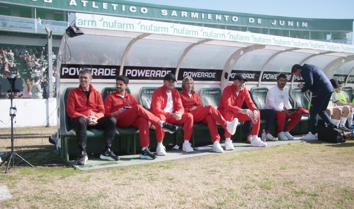 Julio Vaccari sabe que en estos días aún deben llegar futbolistas.