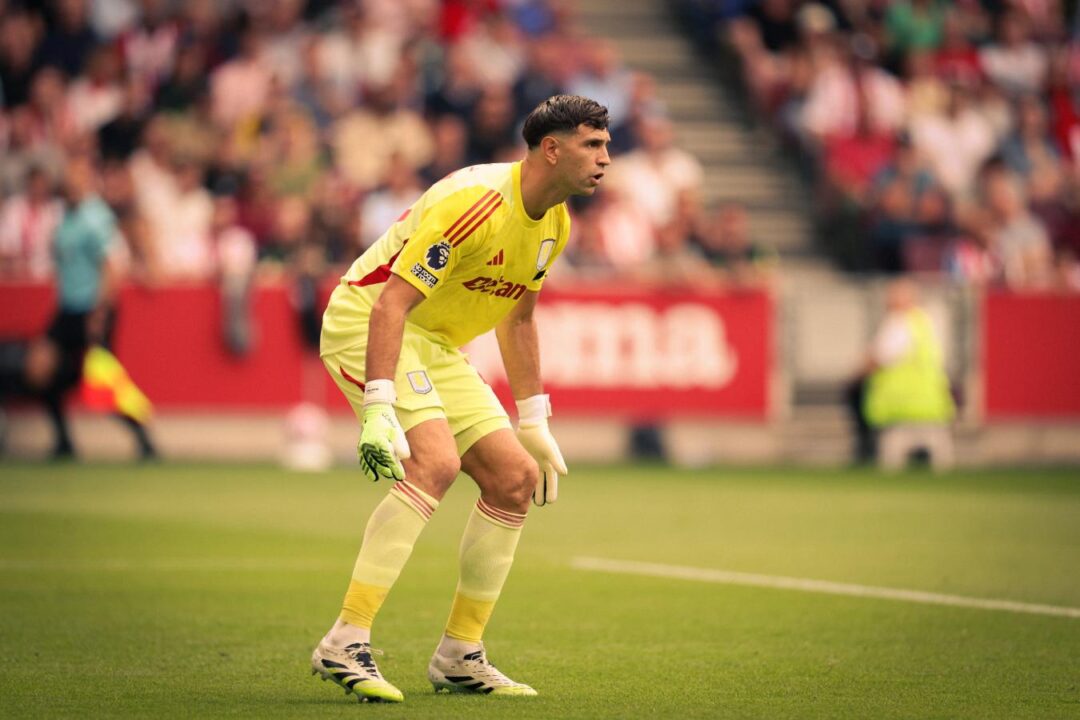 El Dibu Martínez espera esta definición